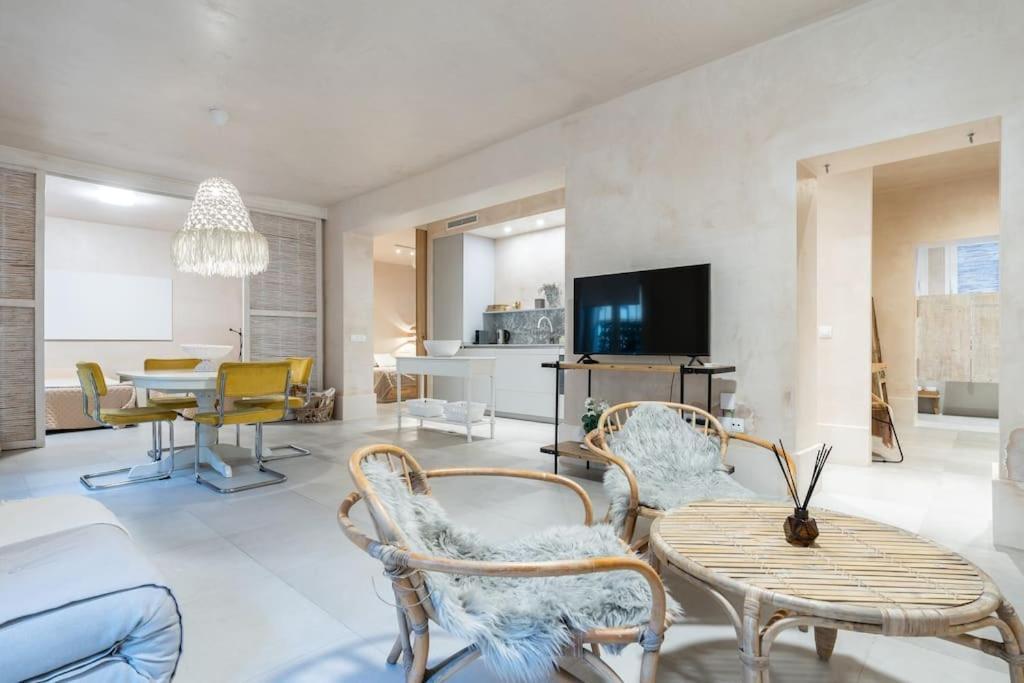 Apartmán Exclusivo Bajo Frente Al Mar - Playa La Caleta Màlaga Exteriér fotografie