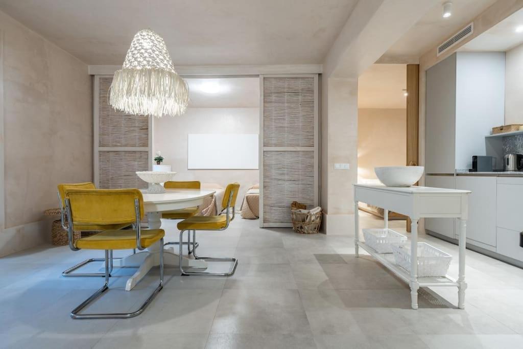 Apartmán Exclusivo Bajo Frente Al Mar - Playa La Caleta Màlaga Exteriér fotografie