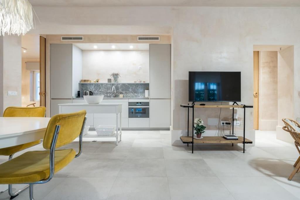 Apartmán Exclusivo Bajo Frente Al Mar - Playa La Caleta Màlaga Exteriér fotografie