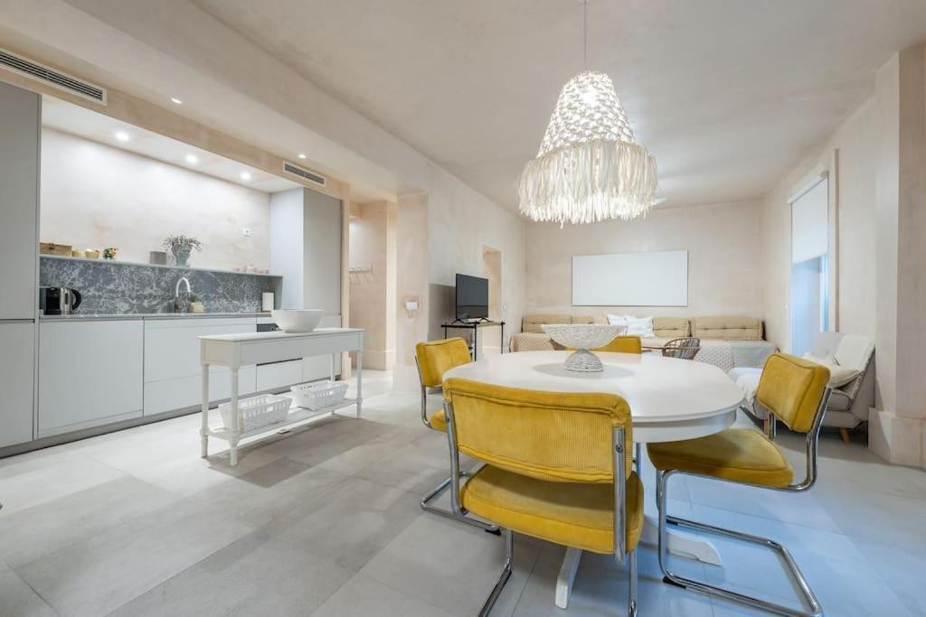 Apartmán Exclusivo Bajo Frente Al Mar - Playa La Caleta Màlaga Exteriér fotografie