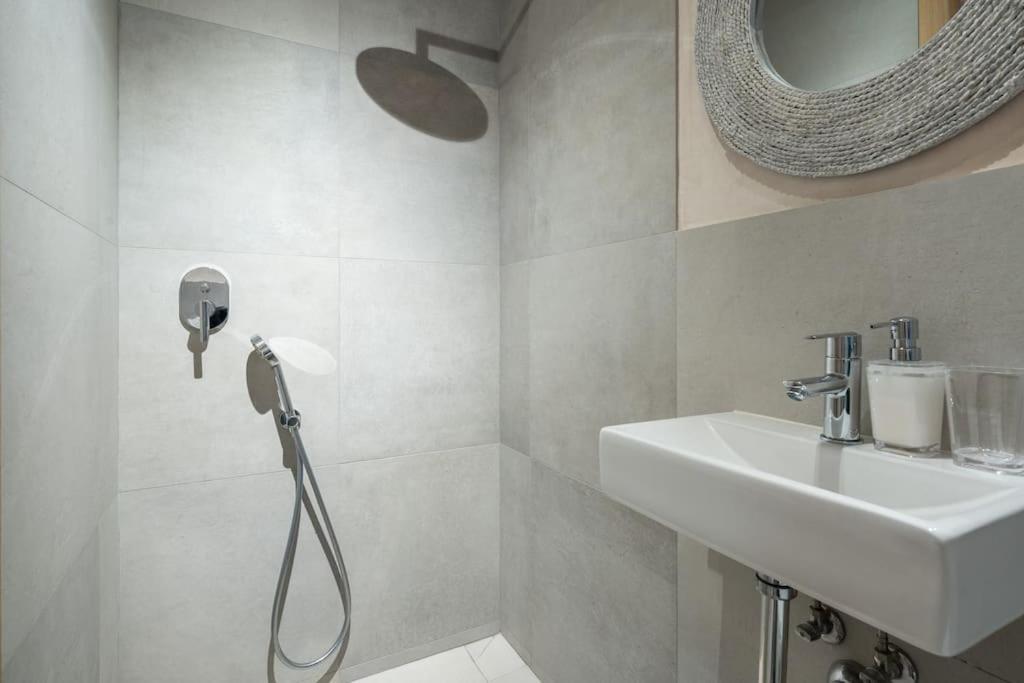 Apartmán Exclusivo Bajo Frente Al Mar - Playa La Caleta Màlaga Exteriér fotografie